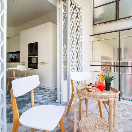 아파트 Casa Alyx By Portofinohomes