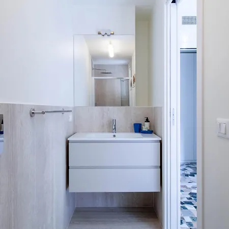아파트 Casa Alyx By Portofinohomes 산타마르게리타리구레