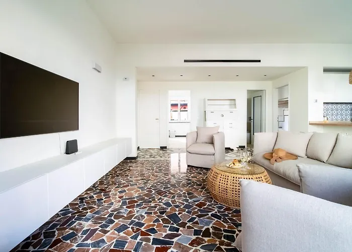 Casa Alyx By Portofinohomes